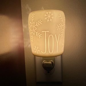 Scentsy Warmer and melts